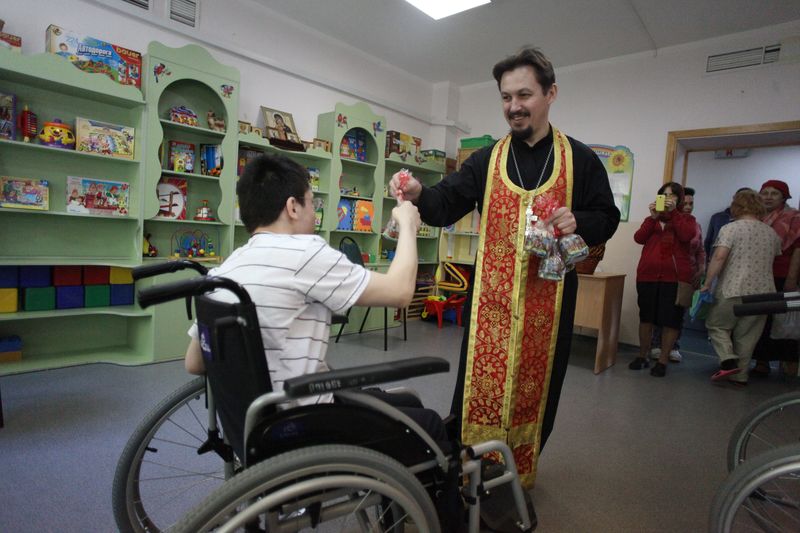 Православие и благотворительность: роль церкви в помощи нуждающимся