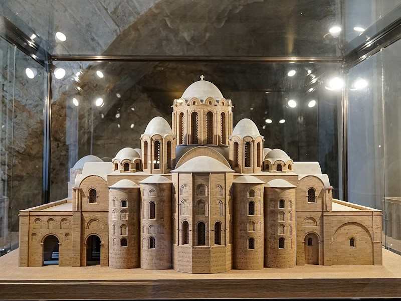 Архитектурные особенности древних Православных Церквей России